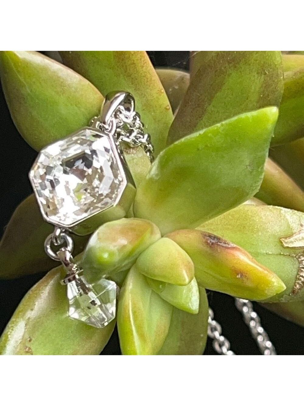 Spotlight Necklace Silver Asscher Cut